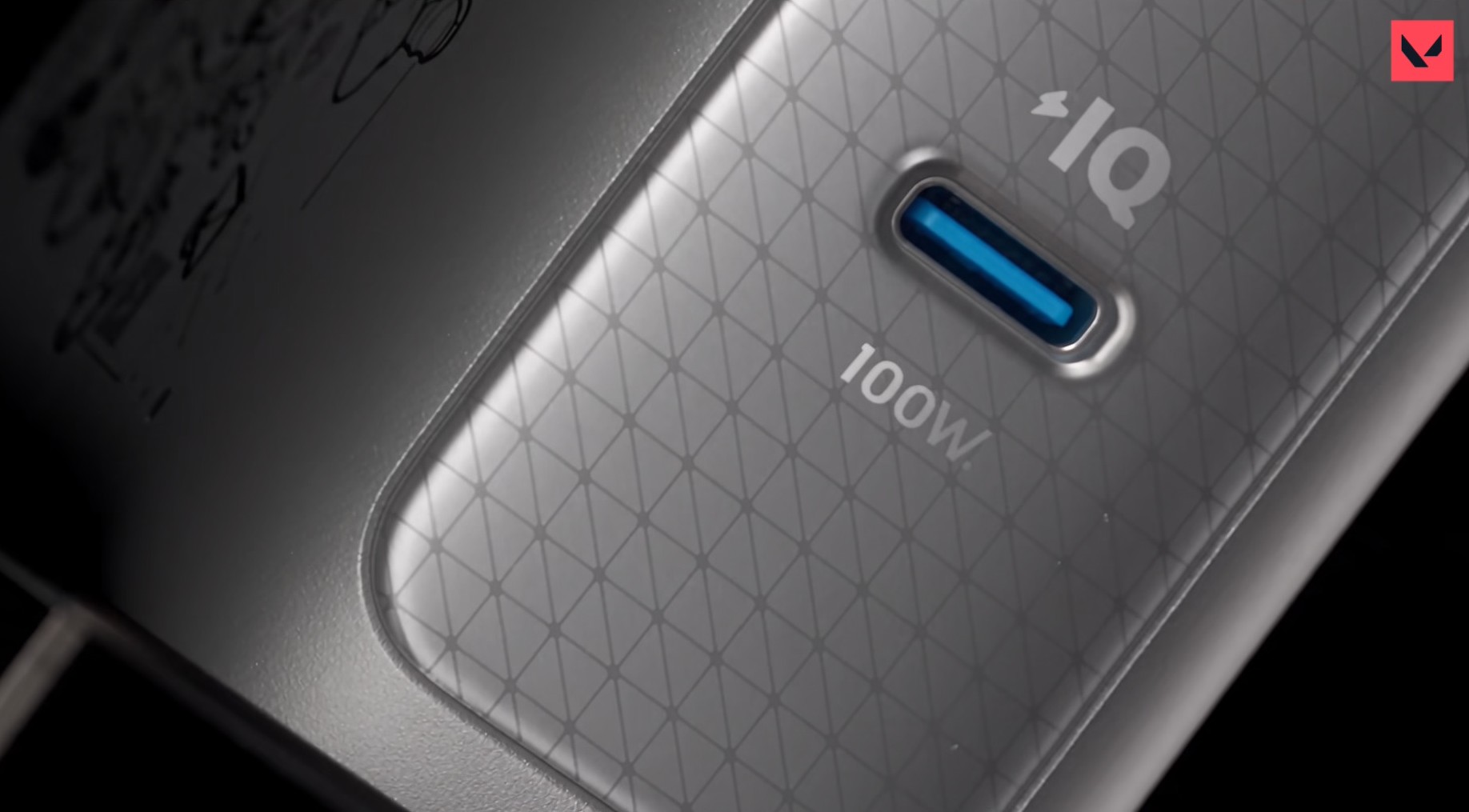 Anker x VALORANT: arrivano hub USB-C e caricatore da 100 W Limited Edition 6