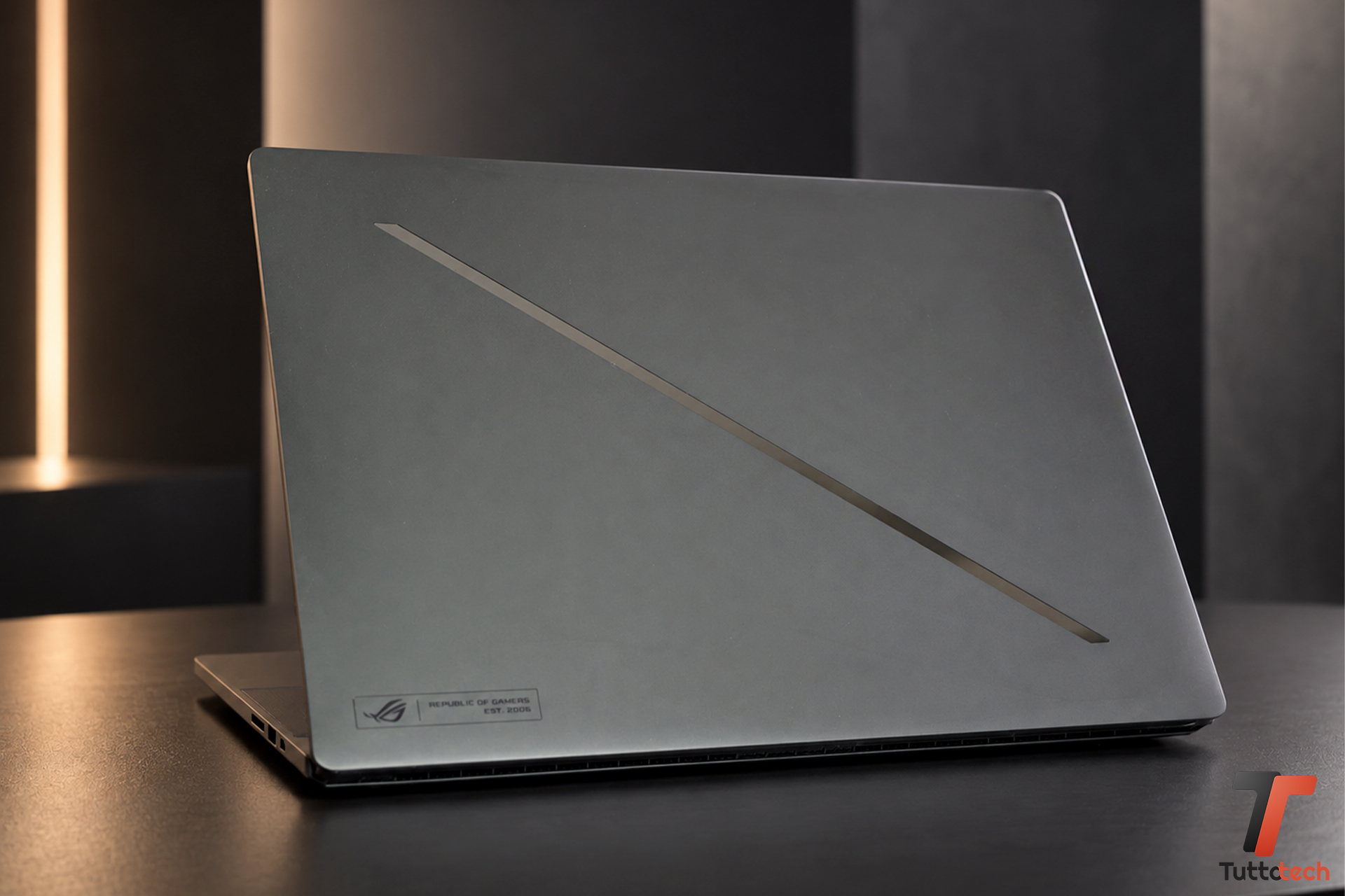 La GeForce RTX 5080 è il vero asso nella manica su ASUS ROG Zephyrus G16: al Back to School conviene di più 5
