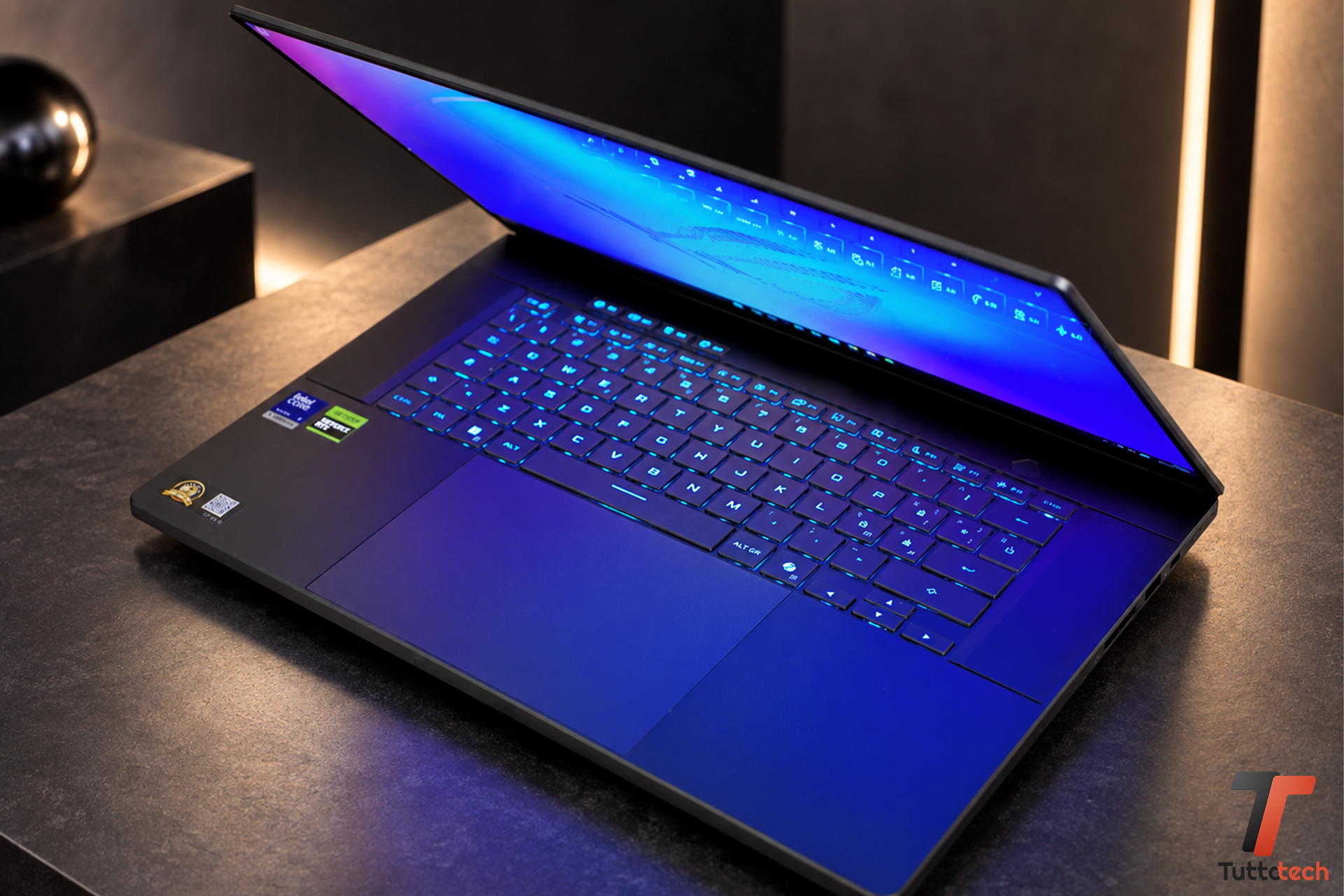 La GeForce RTX 5080 è il vero asso nella manica su ASUS ROG Zephyrus G16: al Back to School conviene di più 3