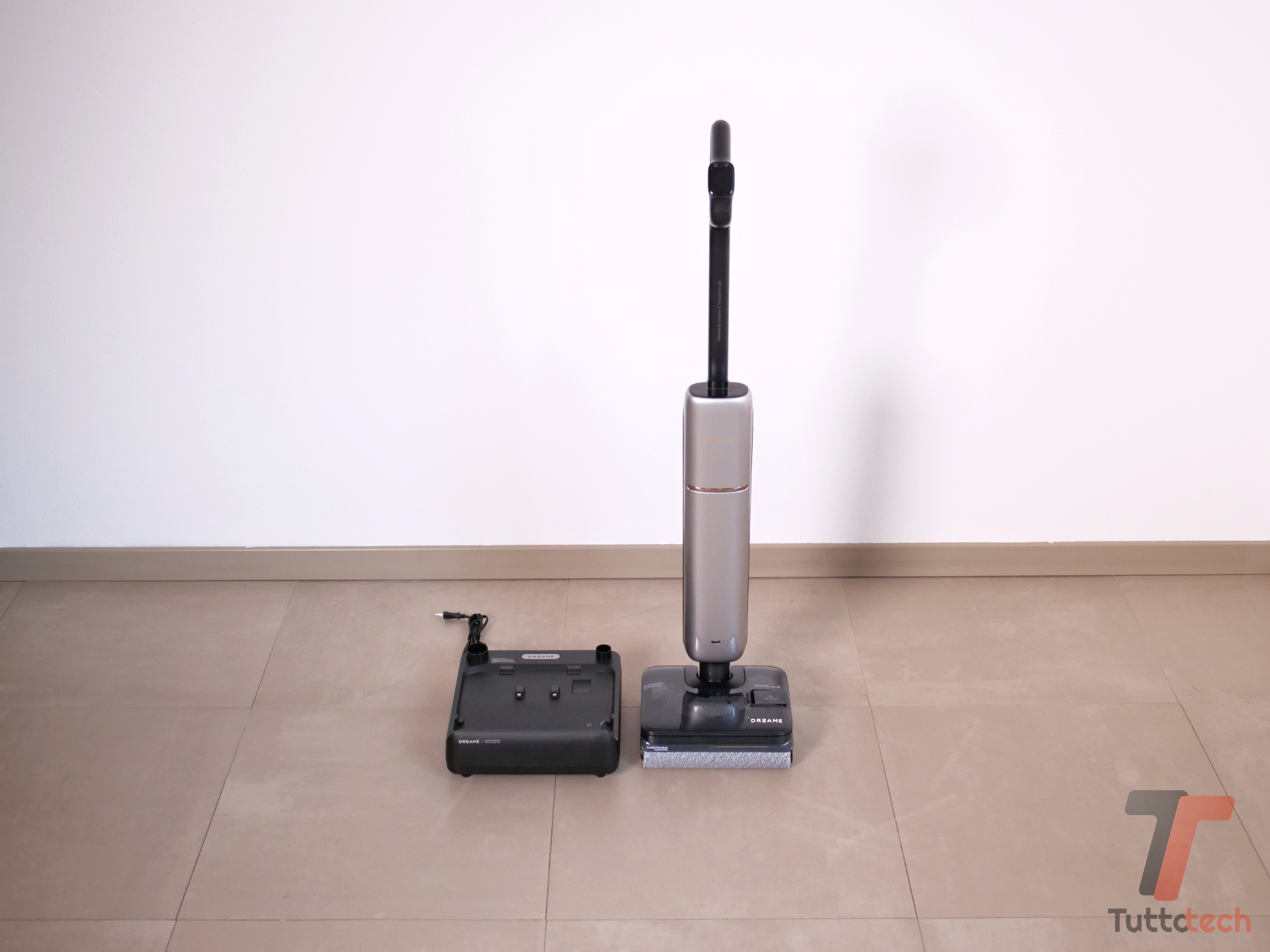 Recensione Dreame T15 Pro Heat: lava con acqua a 90 °C e si sdraia a 180° 4