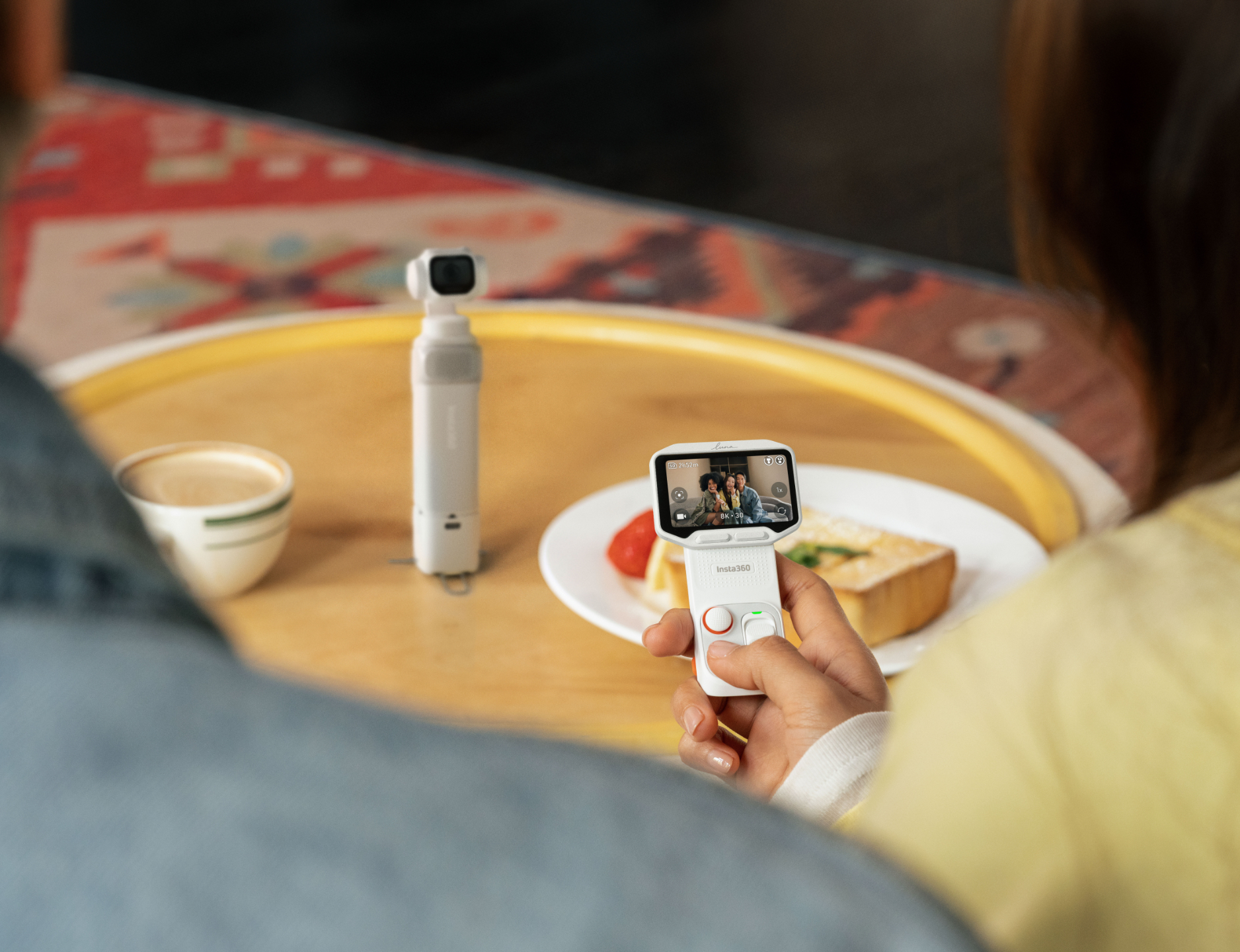 Insta360 Luna Pro: la gimbal camera firmata Leica che vuole rivoluzionare il vlogging quotidiano, da oggi in preordine a 529€ 4