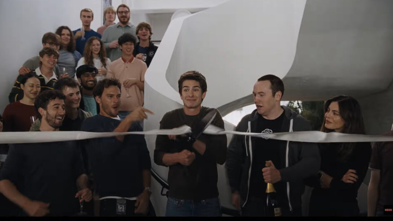 Artificial, il trailer inquietante del film su Sam Altman con Andrew Garfield