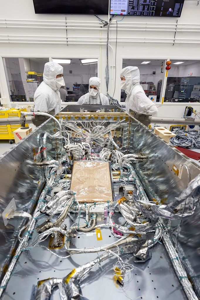 La sonda Dragonfly della NASA si prepara a volare su Titano 2