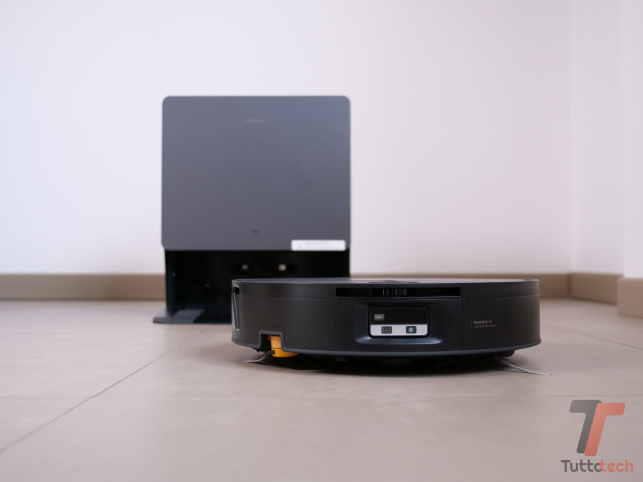 Recensione Roborock Saros 20 Flow: la famiglia si espande, fascia alta con mop a rullo