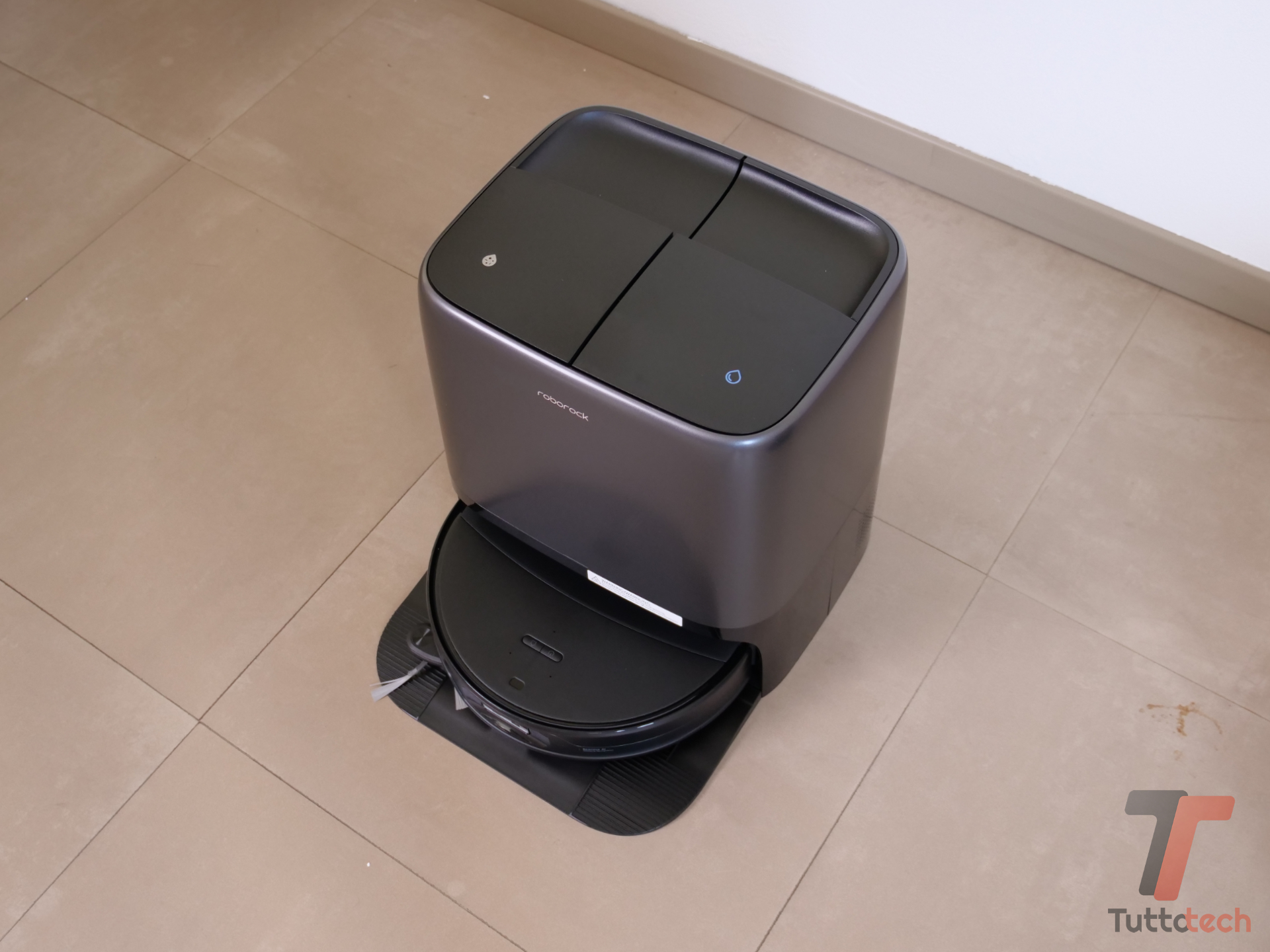 Recensione Roborock Saros 20 Neo: il robot premium non è mai costato così poco 1