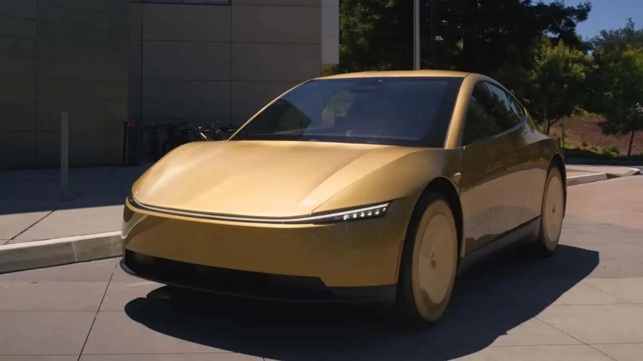 Tesla Cybercab non ha liquido dei freni né tubi: ecco come riesce a fermarsi
