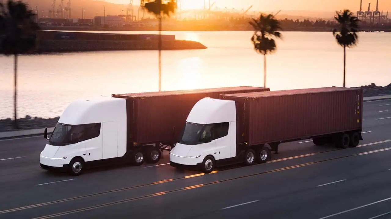 Il Tesla Semi entra finalmente in produzione, quasi dieci anni dopo la sua presentazione 2