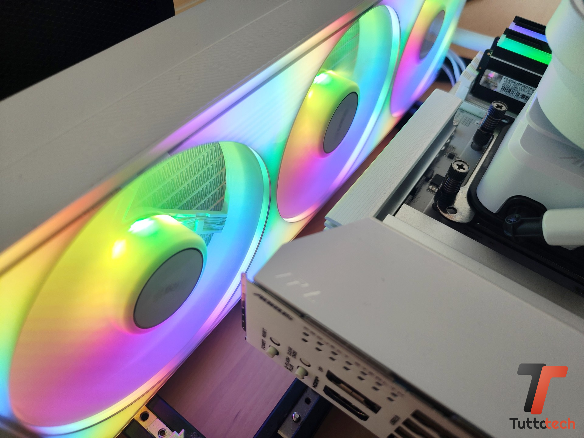 AORUS ELITE 360-tt-25
