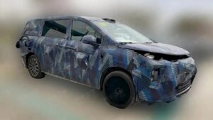 BYD Ocean MPV, foto spia del primo monovolume: debutto entro fine 2026 1