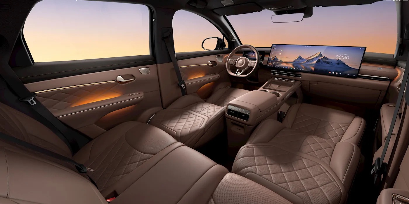 La nuova BYD Tang compare al MIIT con 690 CV, due maxi schermi e un prezzo accessibile 2