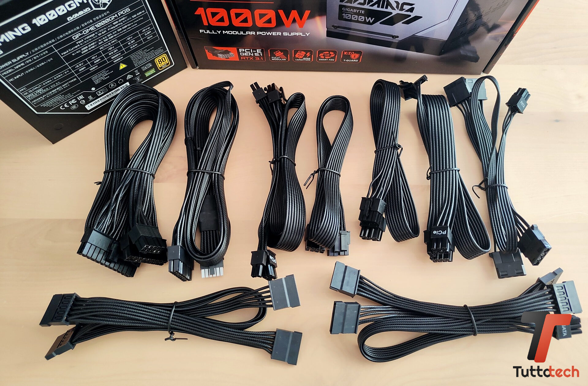 GIGABYTE Gaming 1000GM PG5-tt-14