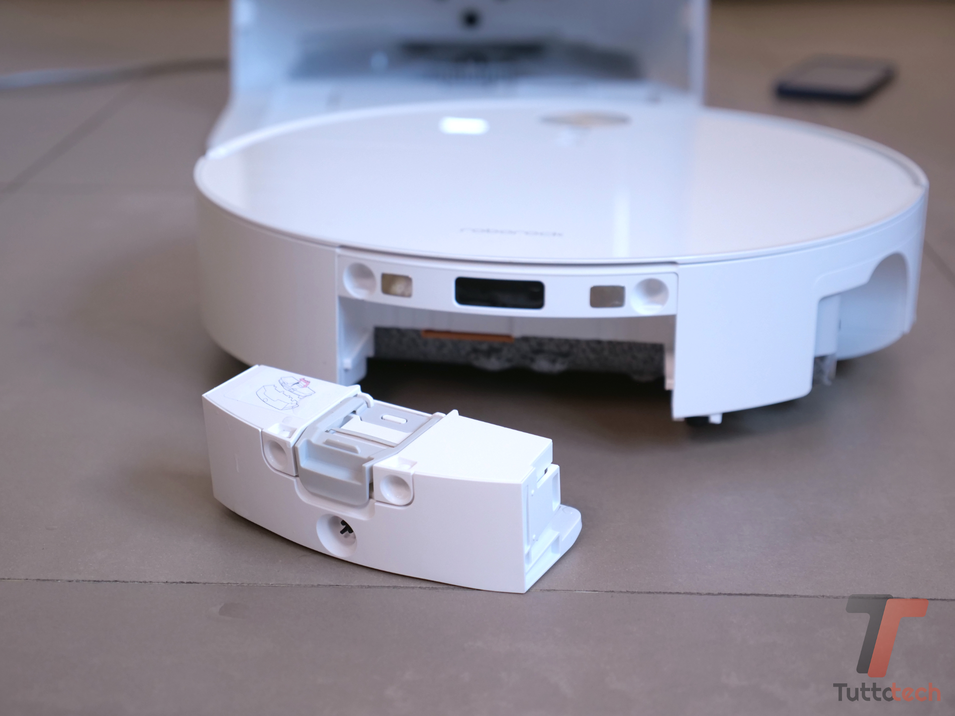 Recensione Roborock Qrevo Edge 2 Flow: rullo, profilo basso e poche rinunce 11