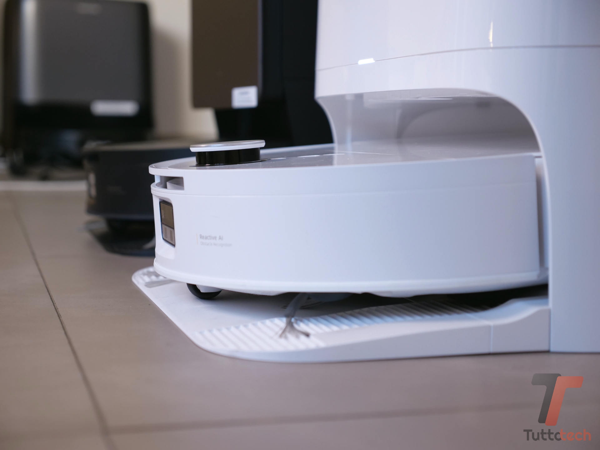 Recensione Roborock Qrevo Edge 2 Flow: rullo, profilo basso e poche rinunce 10