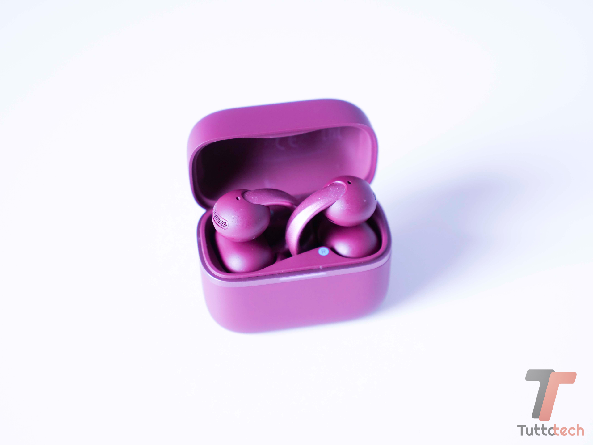 Anker AeroClip 2 custodia rosso borgogna aperta
