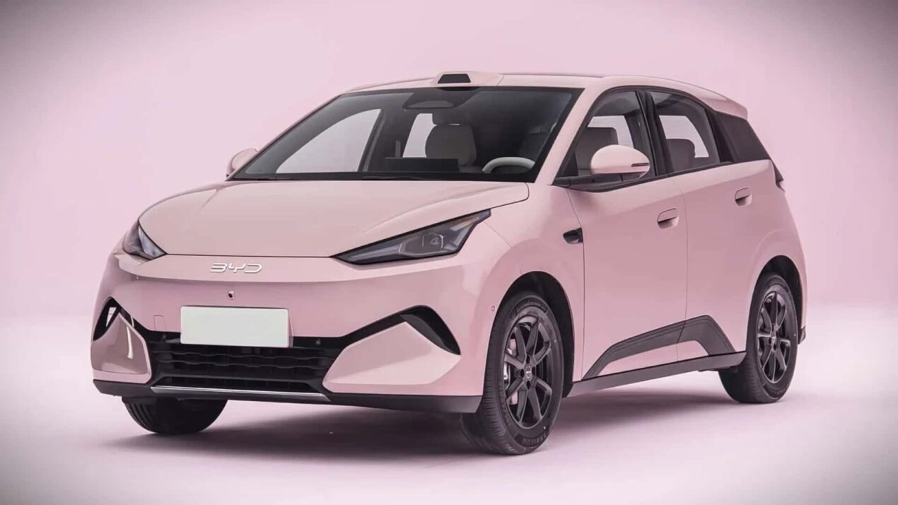 Nuova BYD Seagull ufficiale in Cina: la gemella della Dolphin Surf che si ricarica in 5 minuti