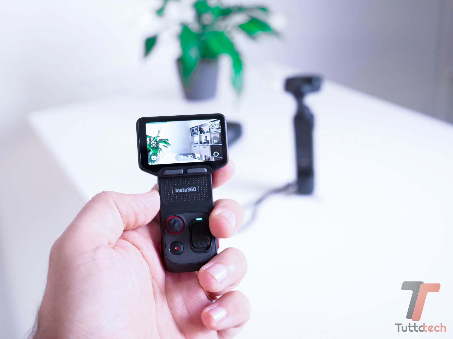 Insta360 Luna Ultra