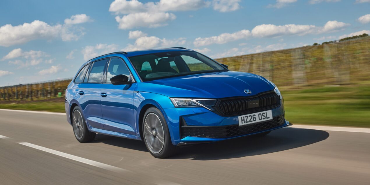 Skoda Octavia passa all'ibrido senza spina, con due motori elettrici e una frizione che lavora da sola